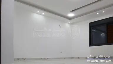 شقة - البلقاء _ السلط _ الشفا الجنوبي  - 90000 دأ